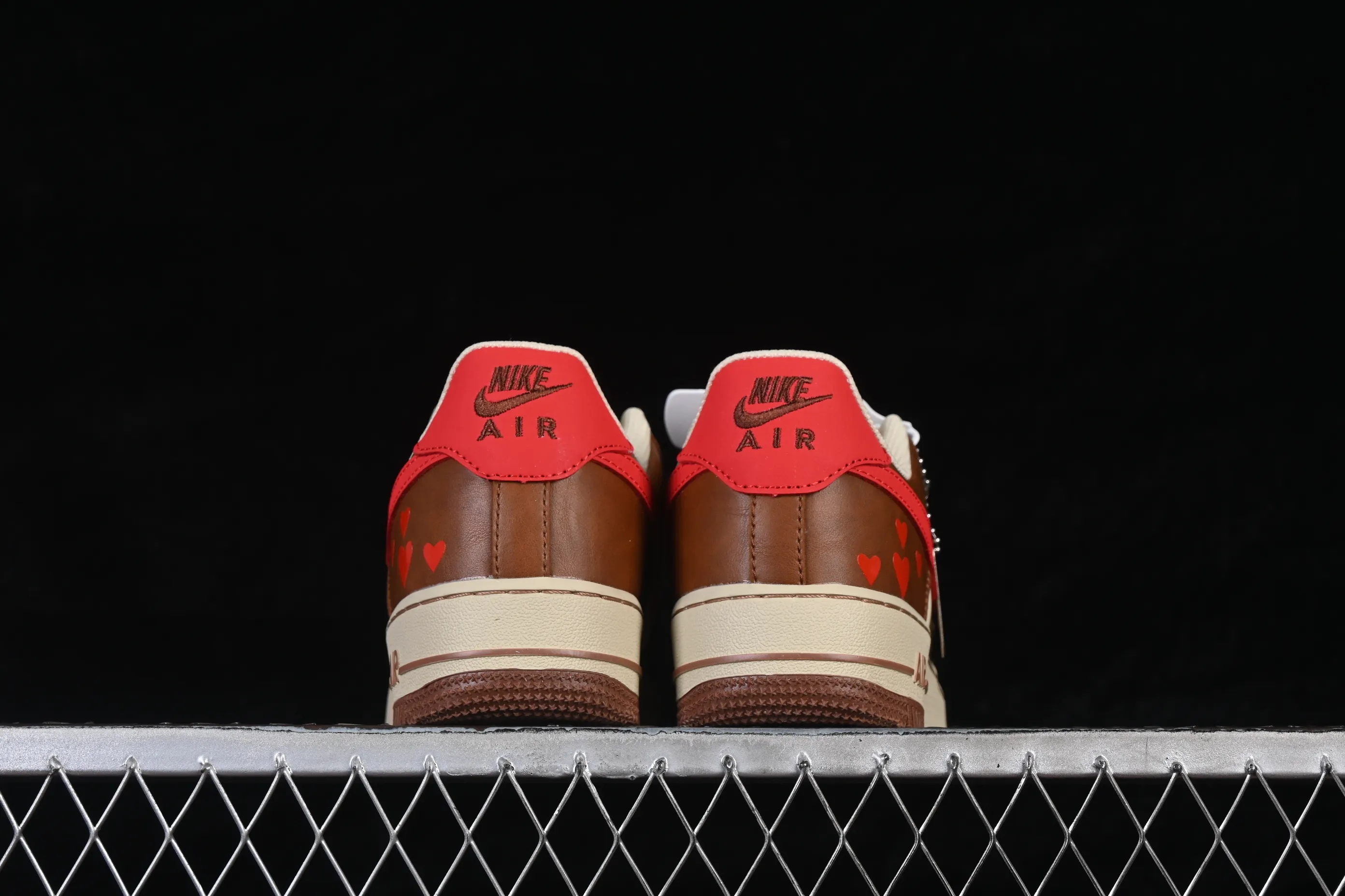 All Categories Nk Air Force 1 Air Force Series Nk Air Force 1 Low Air Force Low Nike Air Force 1'07 Low Valentine's Day Limited Brown Red Heart Air Force One Low Casual Shoes NH0601-538